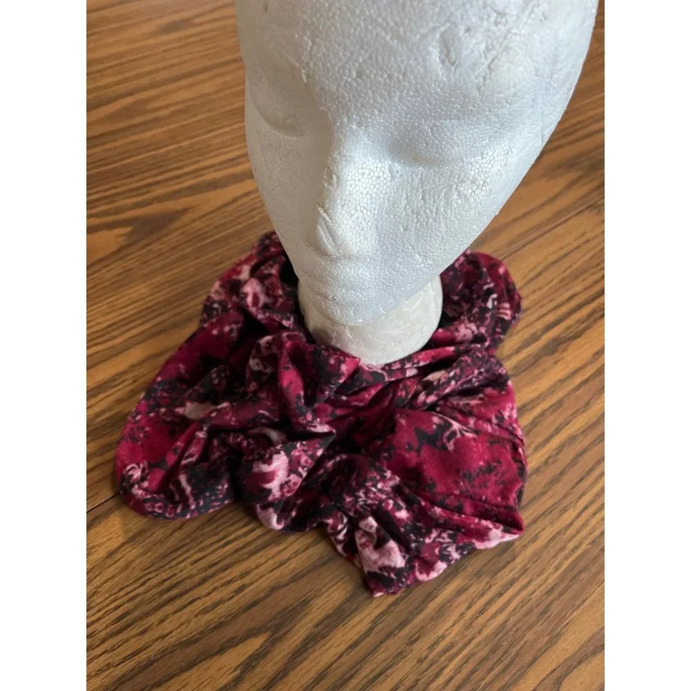 Abstract floral leaf design infinity scarf burgundy cream black